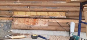 Repairing a log houme